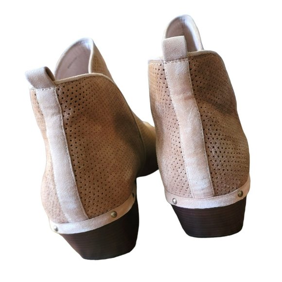 Nina Originals Tan Ankle Boot Perforated Stacked Heel Woman's Size 11 JJ3045 - Picture 13 of 13